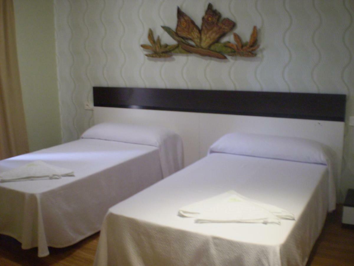 Hotel Gardu Montealegre del Castillo Esterno foto