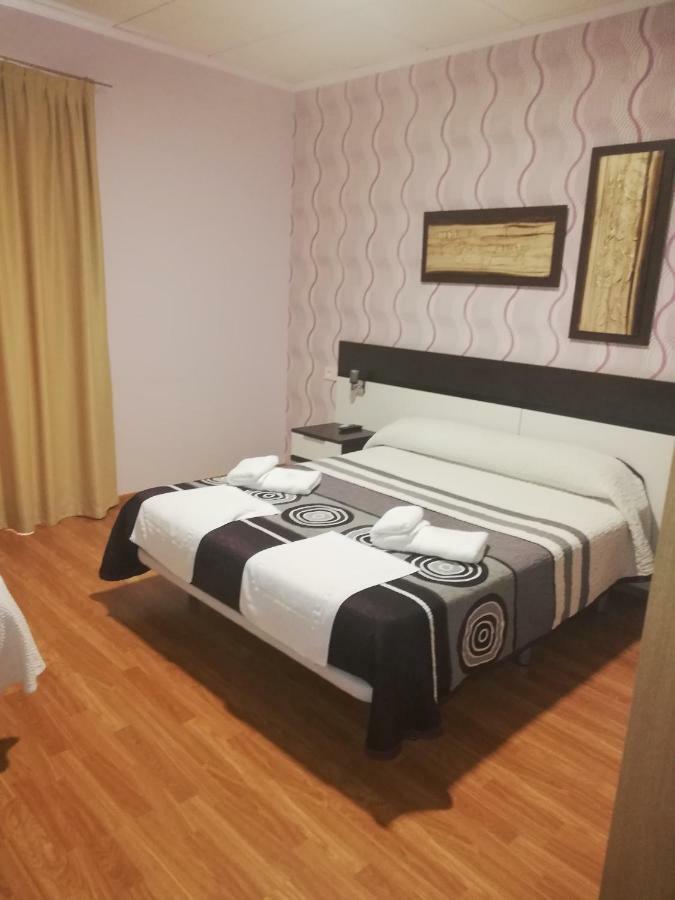 Hotel Gardu Montealegre del Castillo Esterno foto